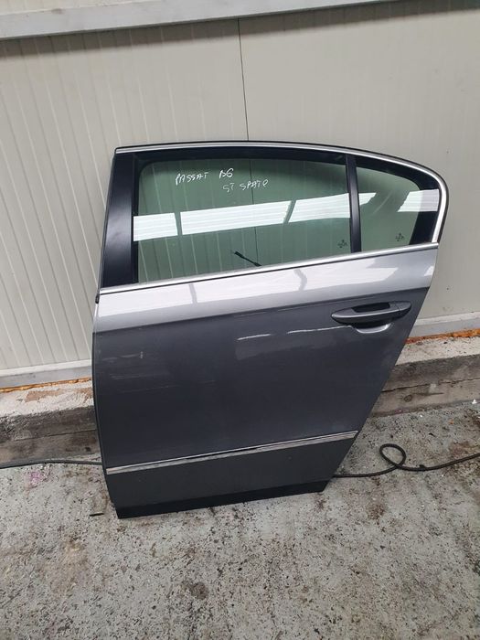 Usa stanga spate passat b6 berlina