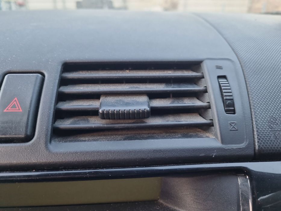 Grila aerisire centrala Mazda 3 (BK) [Fabr 2003-2009] OEM