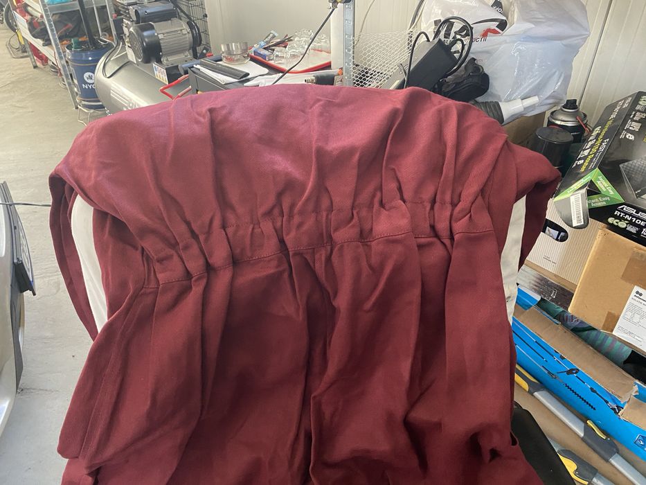 Combinezon de lucru in diferite activitati