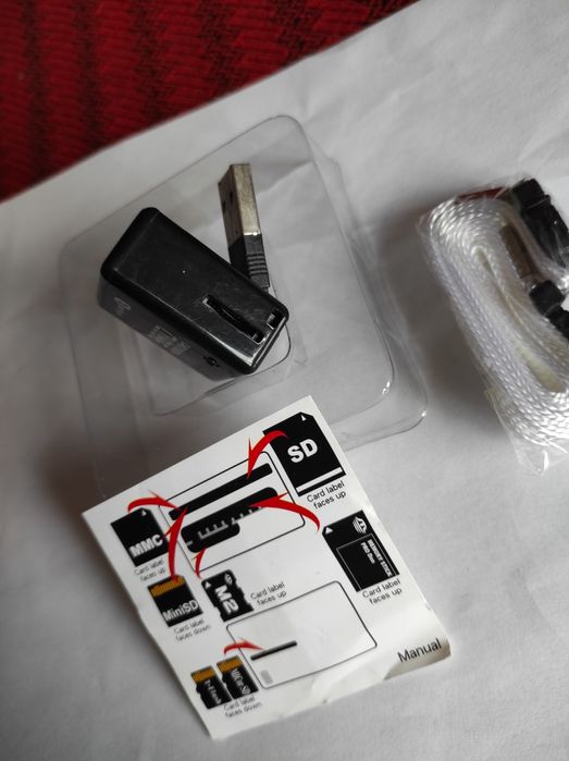 Adaptor pentru diferite carduri, SDcarduri

In perfecta stare de funct