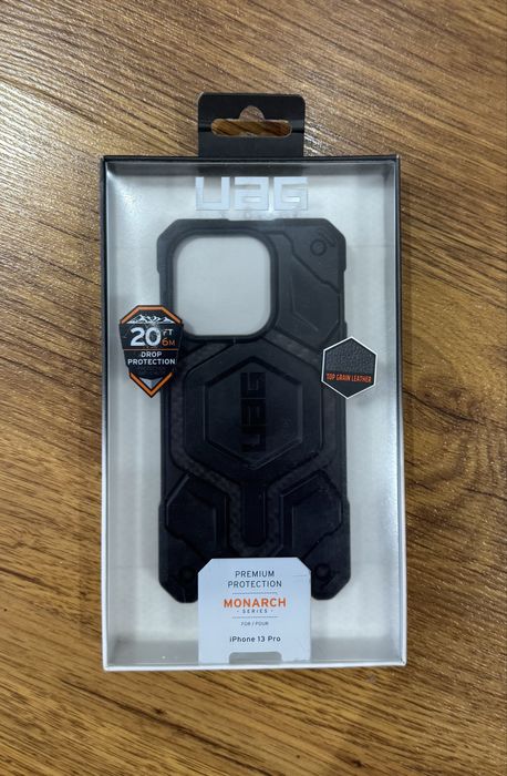 Оригинальные чехлы на iPhone 15 pro