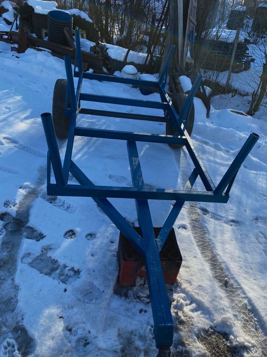 Remorcă forestieră pentru tractor