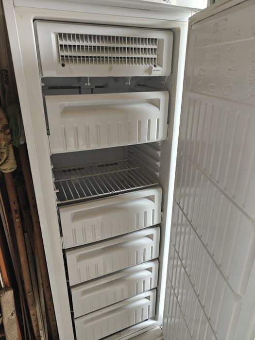Морозилка indesit
