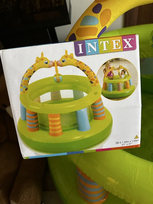 Надуваем басейн за игра INTEX