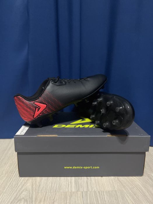 Продаются вещи для футбола