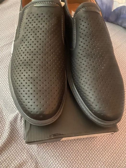 Pantofi bărbați noi