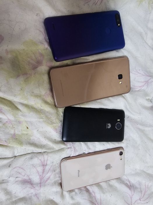 Продам смартфоны цена за Всё