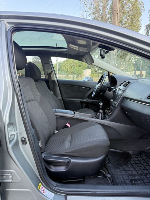 Toyota Avensis 2.0 D-4D 126 cp euro 5