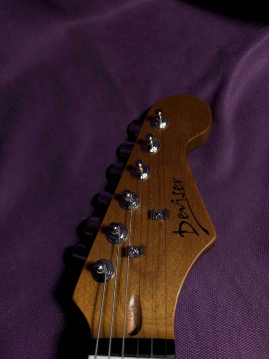 Реплика электрогитары Fender Stratocaster