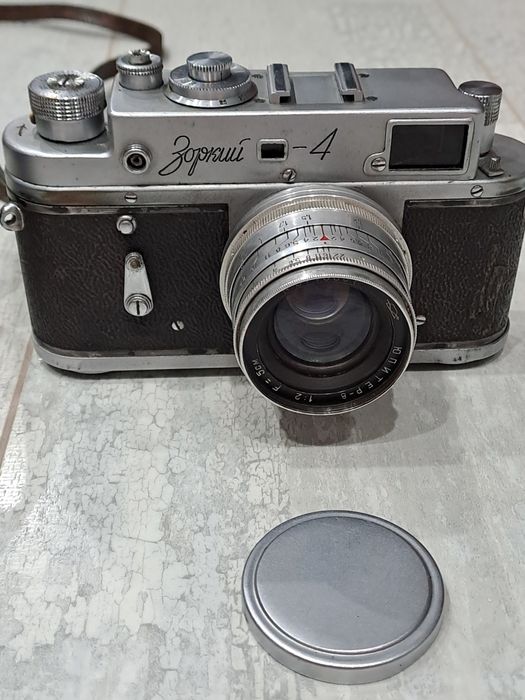 Фотоапарат Зоркий-4
