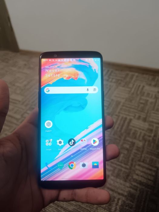 Vând oneplus5t fara probleme