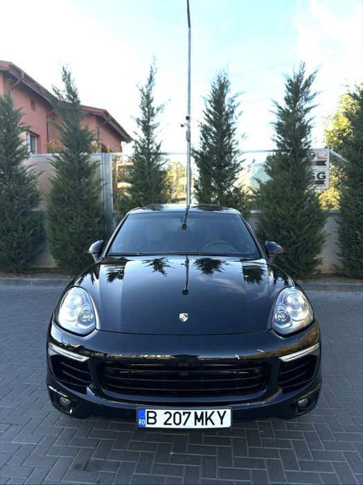 Porsche cayenne 2015