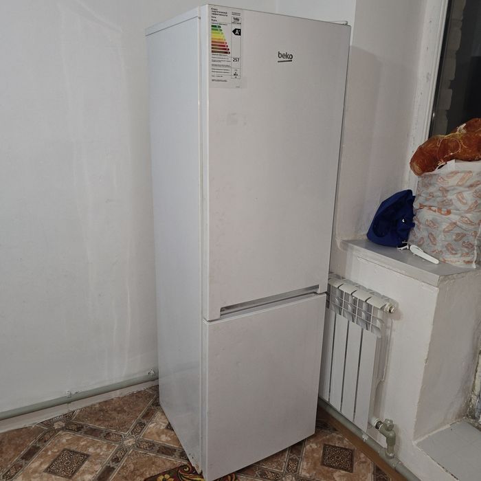 Продам холодильник