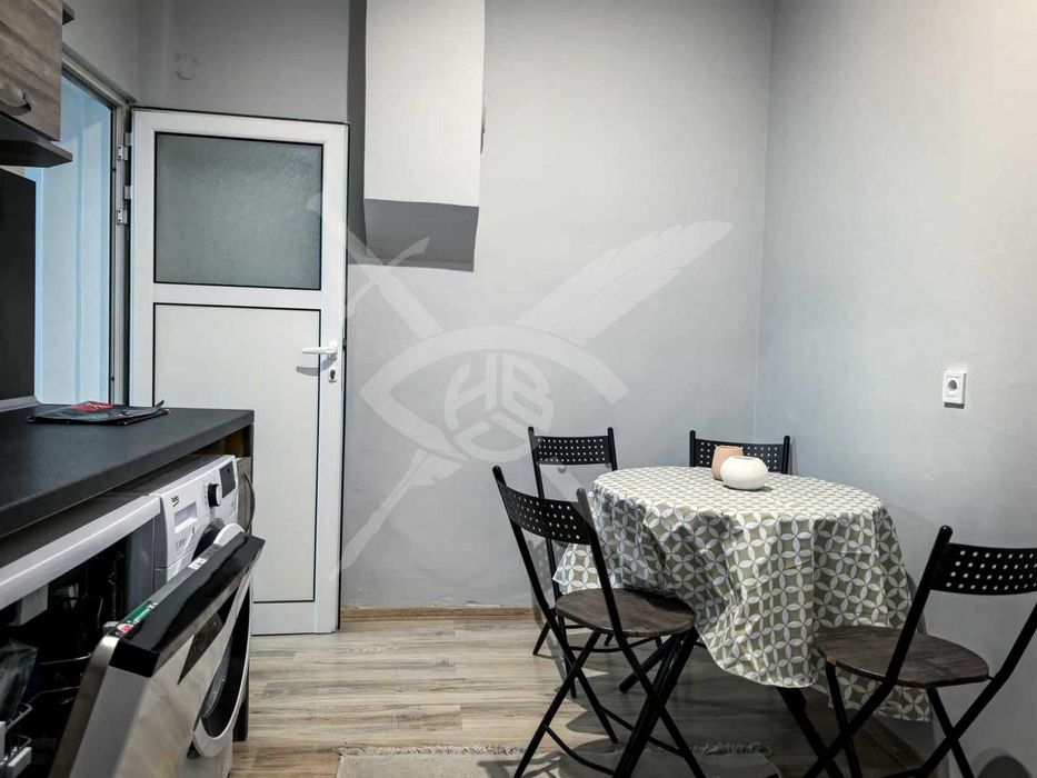 Дава се под наем Тристаен апартамент в София, Лозенец - 80 кв.м за 900 € - Снимка #4