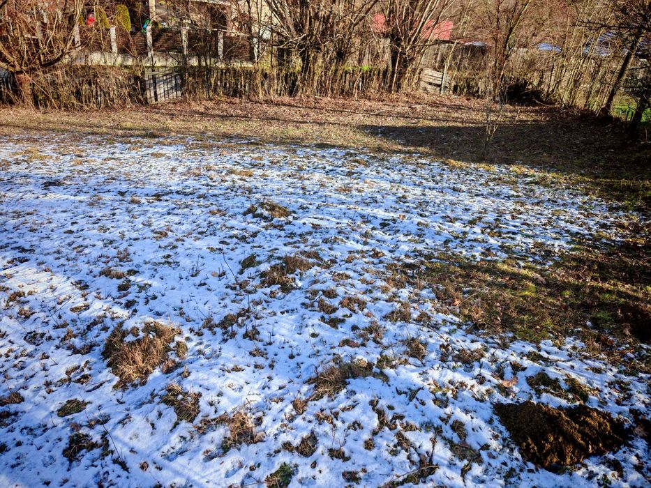 Teren intravilan de vânzare