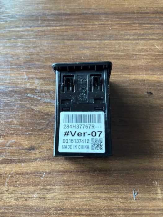 Priză usb tip C Dacia Logan, Sandero și Duster