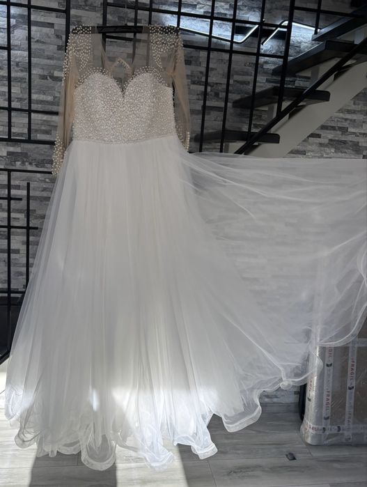 Rochie mireasa superba
