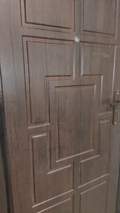 НОВАЯ дверь в квартиру