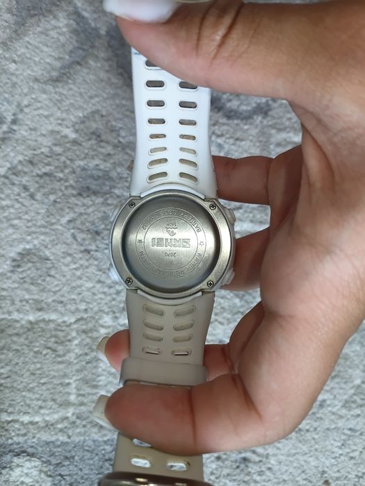 Продам цифровые часы