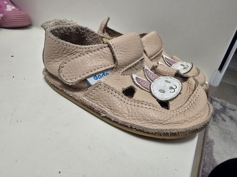 Vând sandale copii din piele 2 perechi