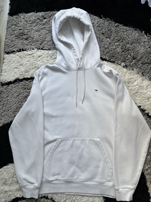 Суитчър Tommy Hilfiger!