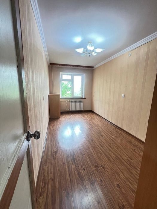 Продаётся квартира Чиланзар 1 квартал 2/4/4 кирпич 2×4