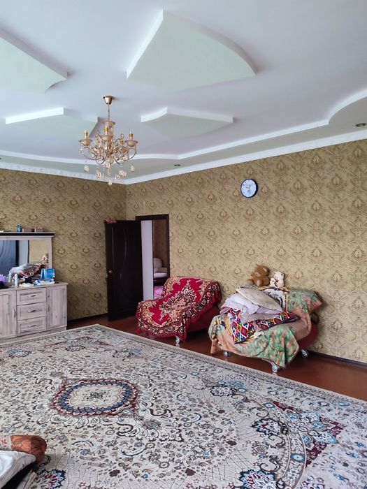 Уй , ховли,  сотилади. Срочно!!