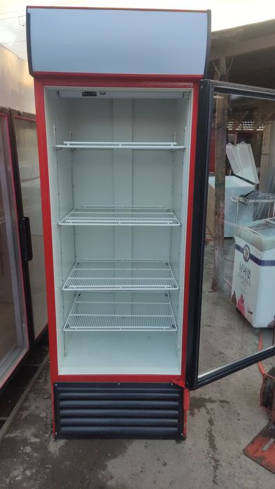 Витринные холодильники б/у