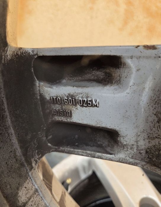 Jante Vw united R16 cu anvelope 205/55R16 Michelin