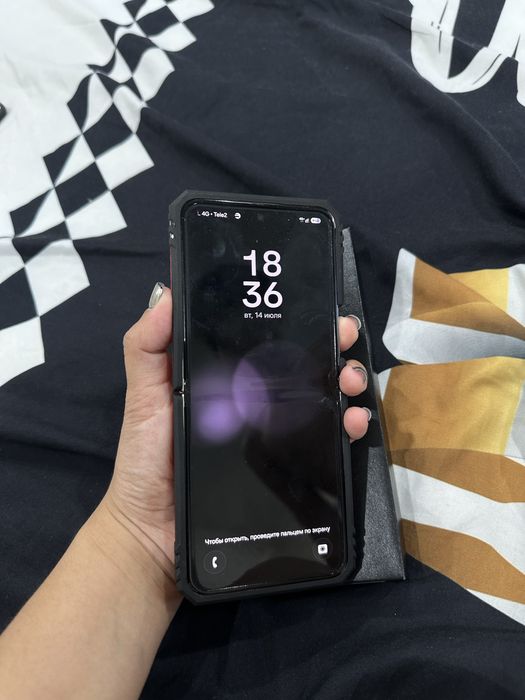 Calady Z Flip 5 продается