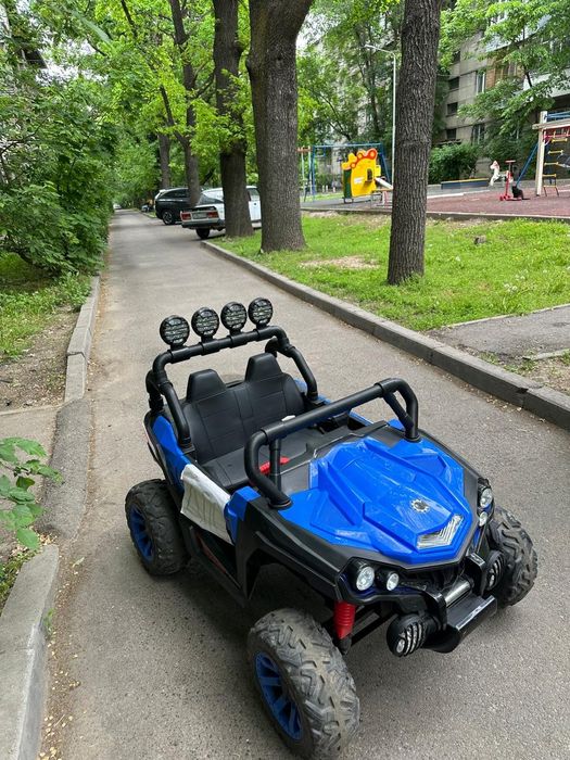 Детский автомобиль