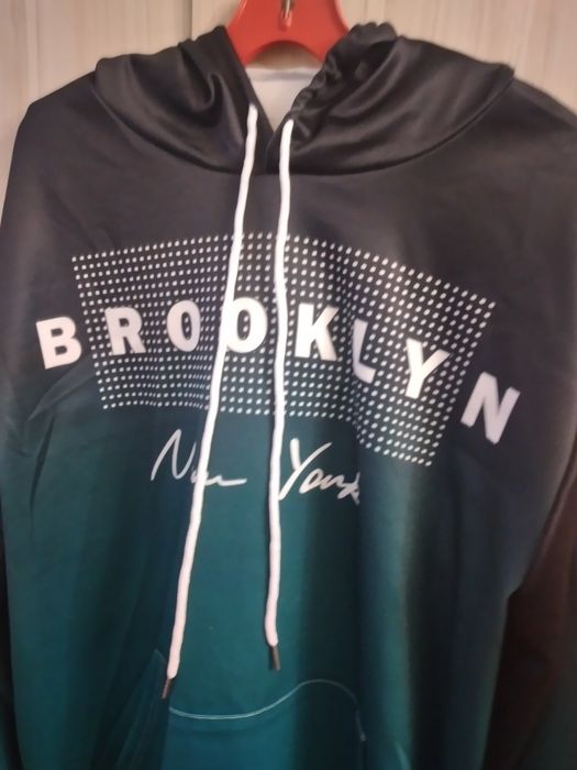 Суичър, размер XL НОВ!