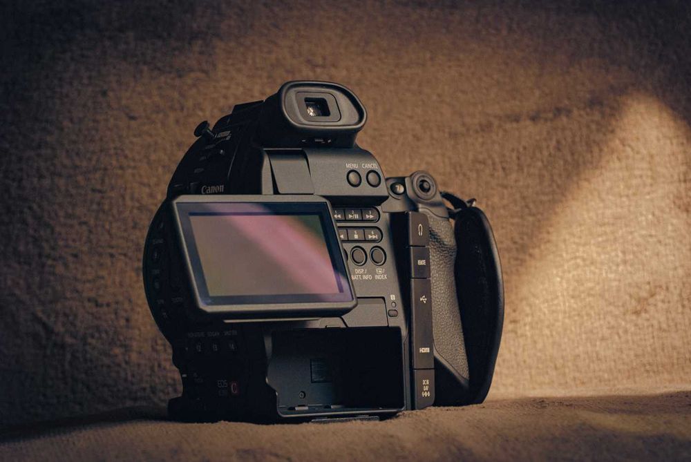 Canon C100 / Camera de filmat / Mirrorless