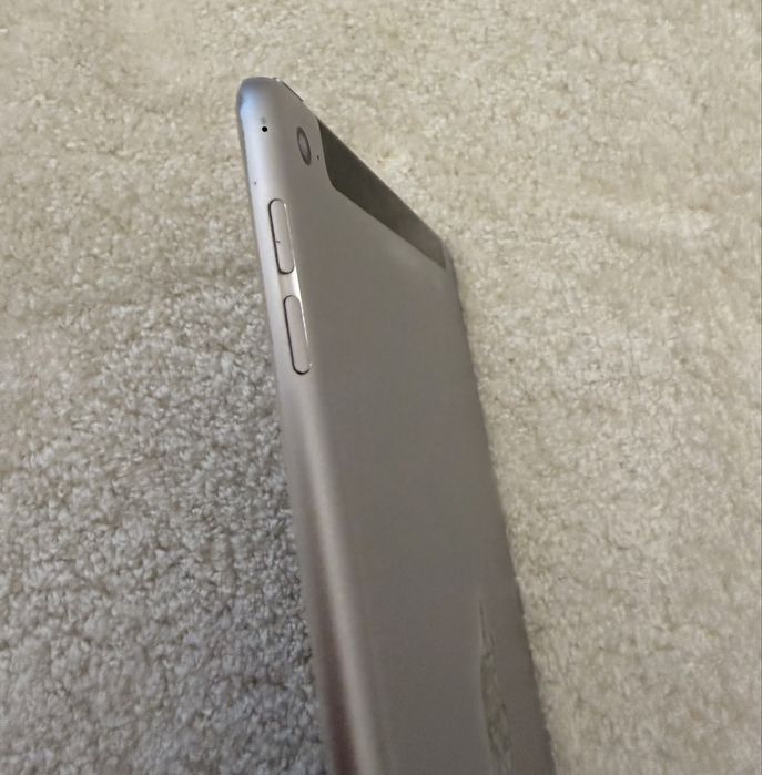iPad Air 2 (2014) Cellular 32GB - incarcator original Apple