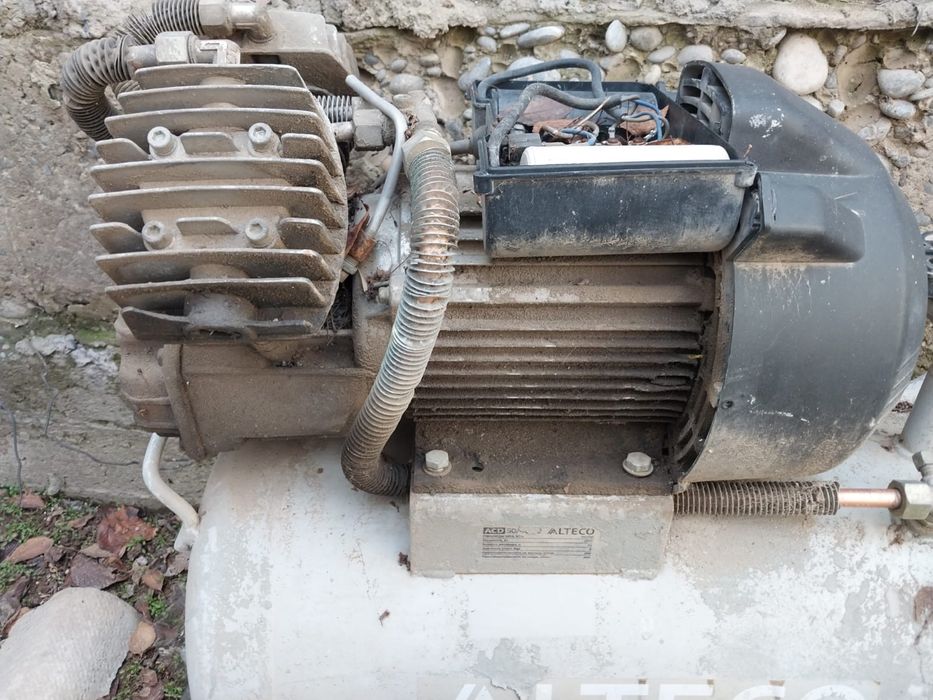 Воздушный компрессор