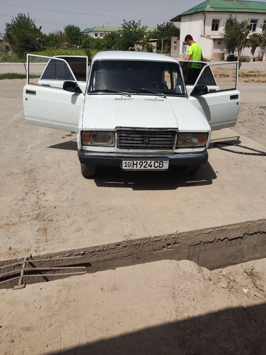 Vaz 2107 satiladi yili 2005