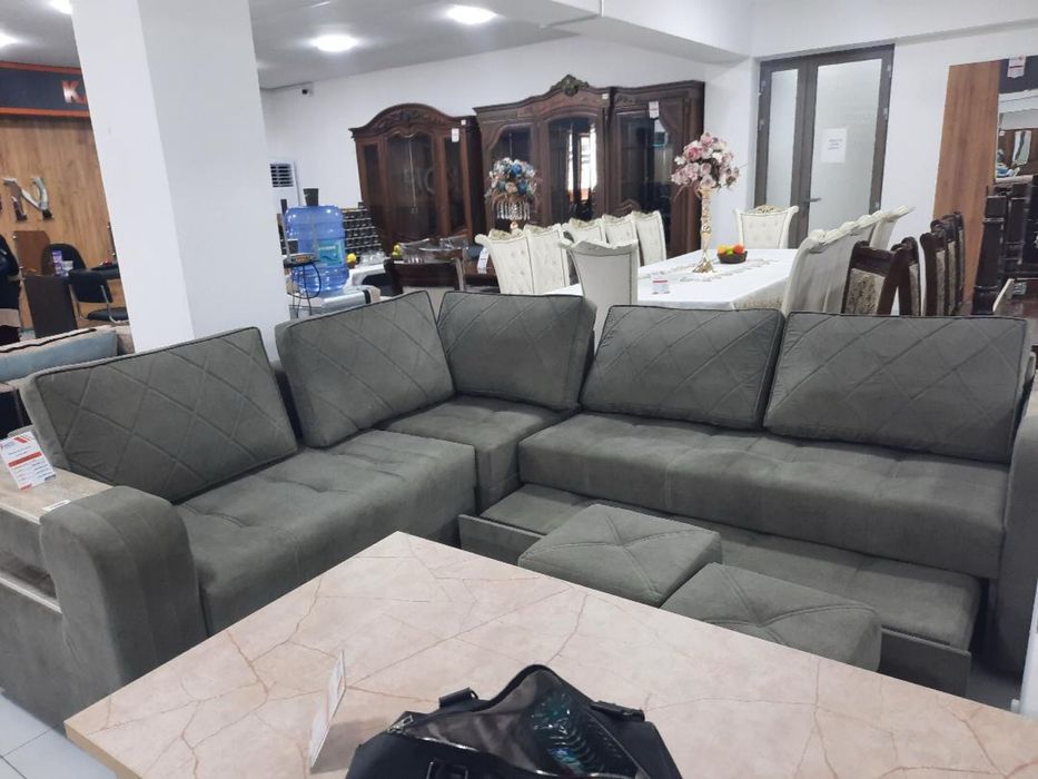 Продается диван в хорошем состояние . Еще новый без дефектов ‘