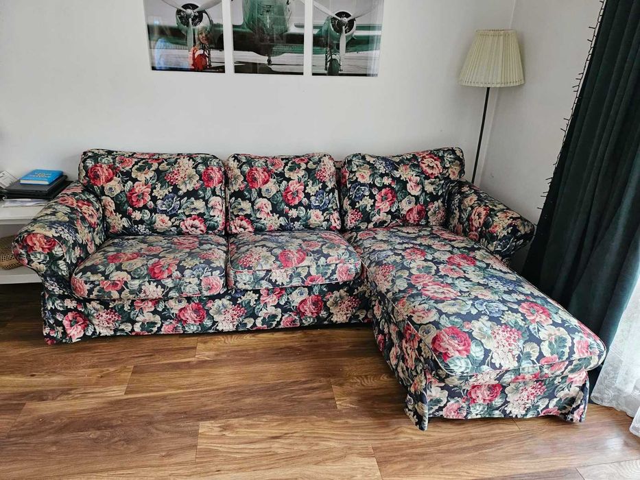 Триместен ъглов диван и кресло / фотьойл от серия EKTORP на ИКЕА