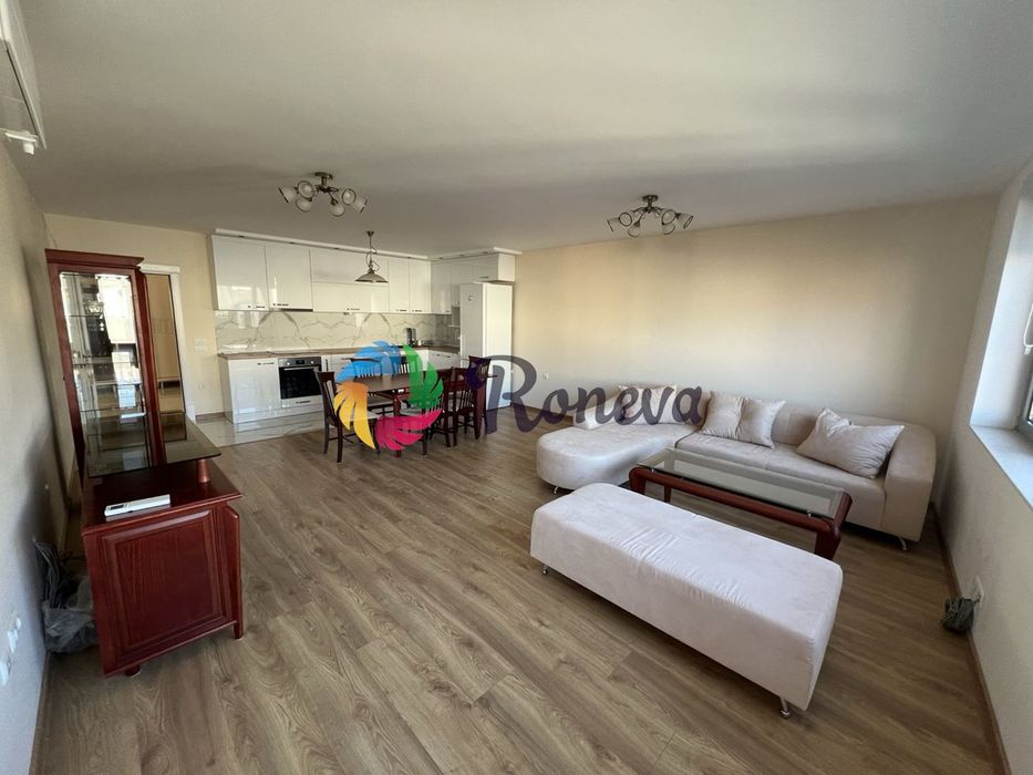 Дава се под наем Тристаен апартамент в Варна, Център - 130 кв.м за 1296.42 € - Снимка #11