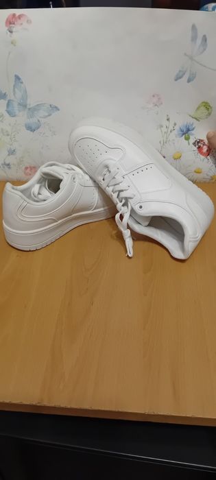 Нови дамски кецове - 40 номер