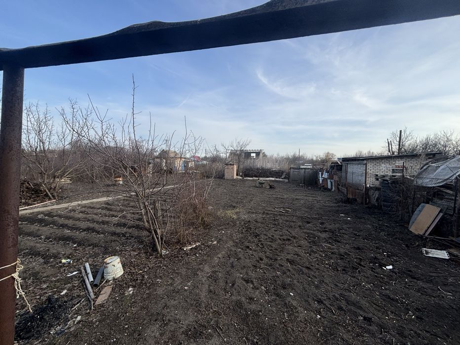 Продам дачный участок с домиком 6 соток 30 на 20