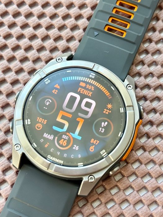 Garmin Fenix 8 AMOLED 51mm Titanium – Идеално състояние