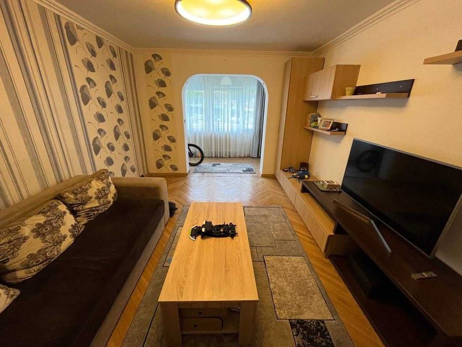 ideal pt FAMILIE cu copil: 3 camere - Parcare - Mobilat- Utilat - Racadau / Valea Cetatii, Brasov