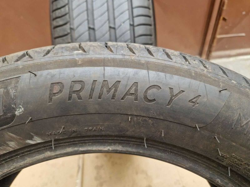 2 Michelin R18 235/55
летни гуми
DOT4721