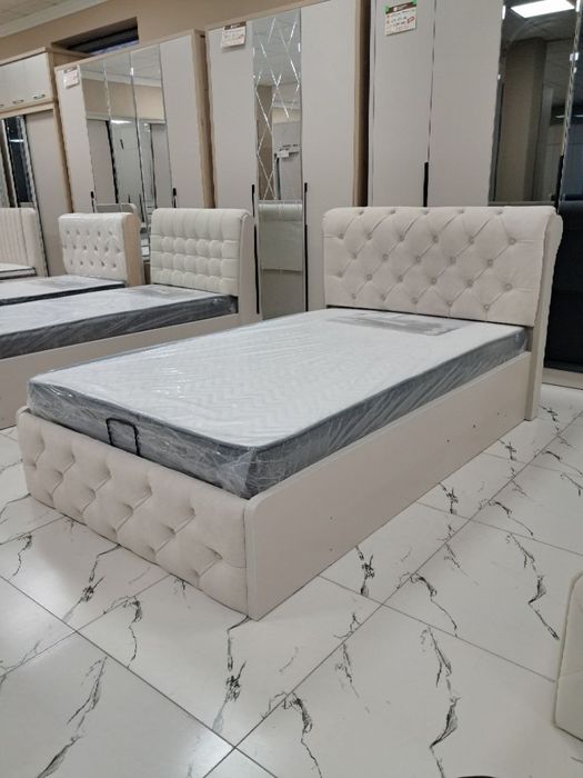 Кроват полуторка