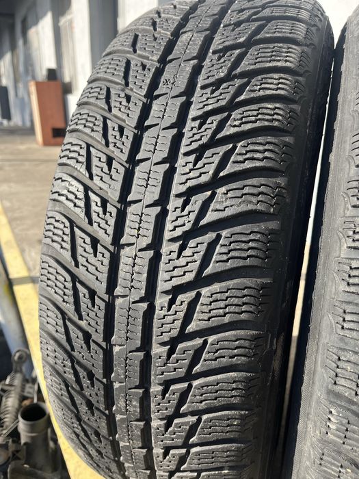 4 бр. зимни гуми 235/65/17 Nokian SUV 5,5-6 mm DOT 2316