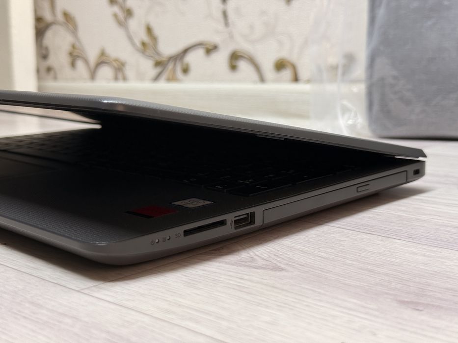 2020г Hp i3 SSD в идеальном состояний