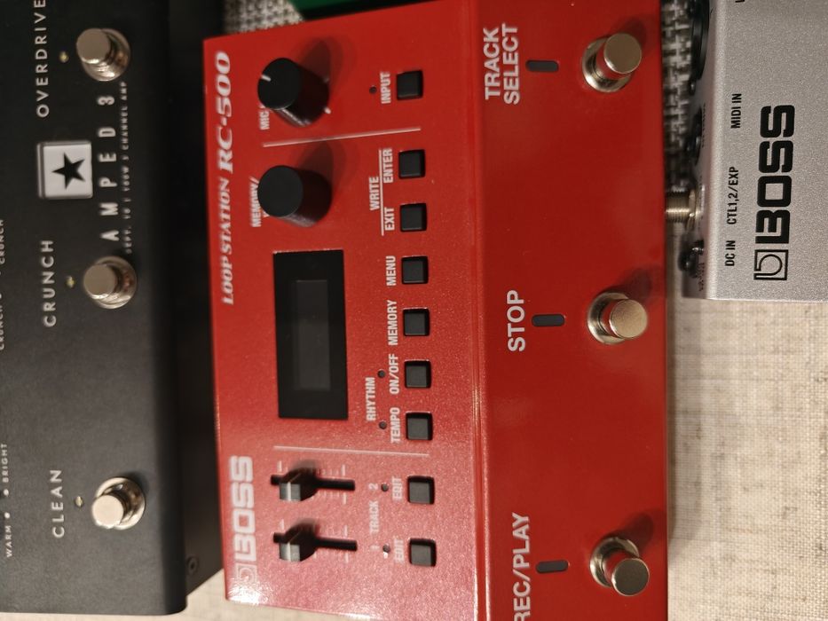 Pedale chitara BOSS -LINE 6-Amped 3-Black Hole Symetry