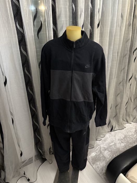 Nike анцузи