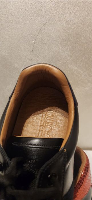 Adidasi gucci marime 42